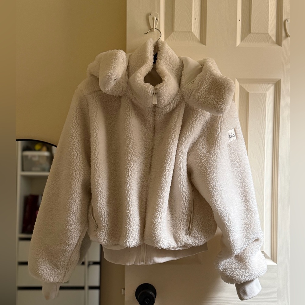 ALO Yoga Ivory Sherpa Jacket